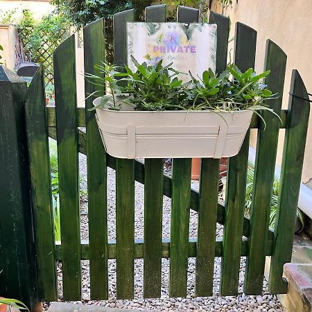 Cynthia'S Garden - Apartment With Private Garden In Santa Croce Florencia Exterior foto