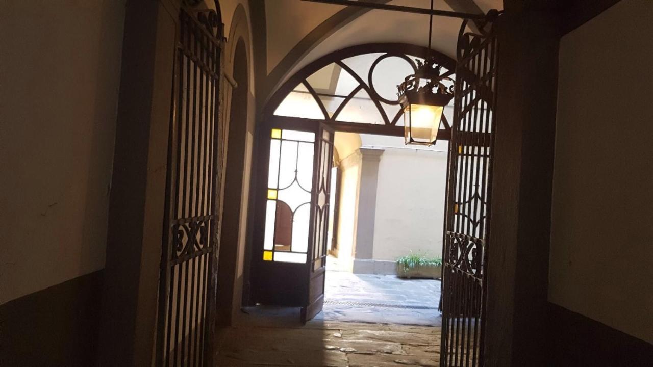 Cynthia'S Garden - Apartment With Private Garden In Santa Croce Florencia Exterior foto