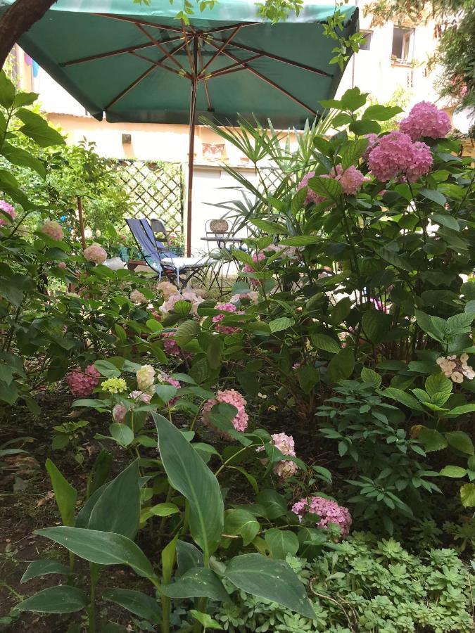 Cynthia'S Garden - Apartment With Private Garden In Santa Croce Florencia Exterior foto